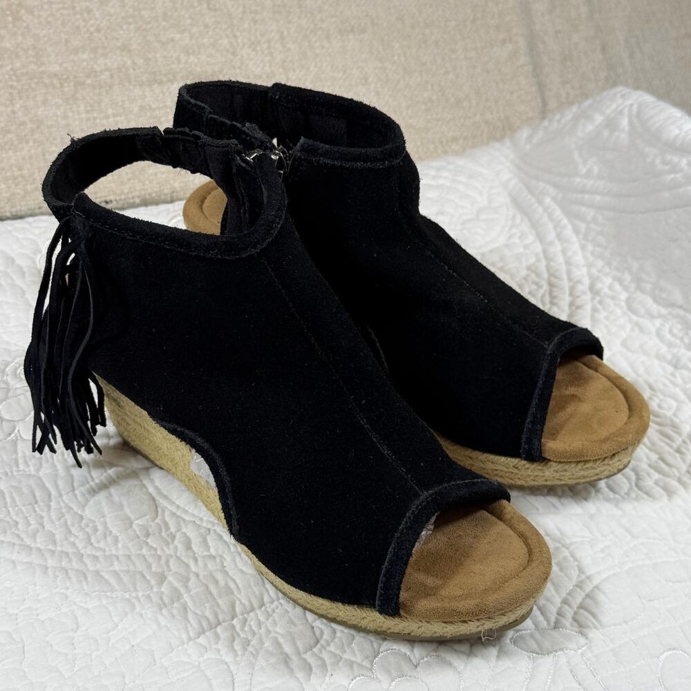 Minnetonka Women 8 Black Suede Fringe Wedge Heel Sandals Boho Hippie Chic Style